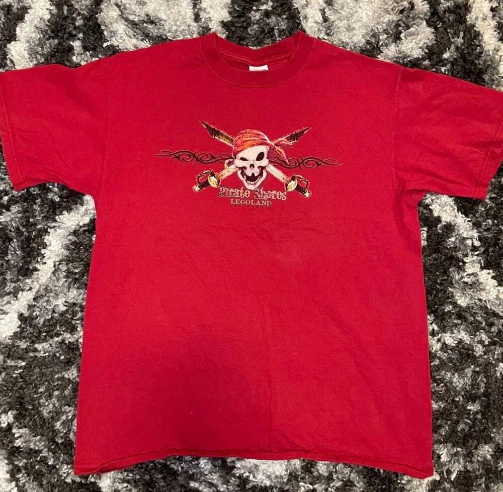 Vintage Legoland California Pirate Shores Skull T-Shirt Size L